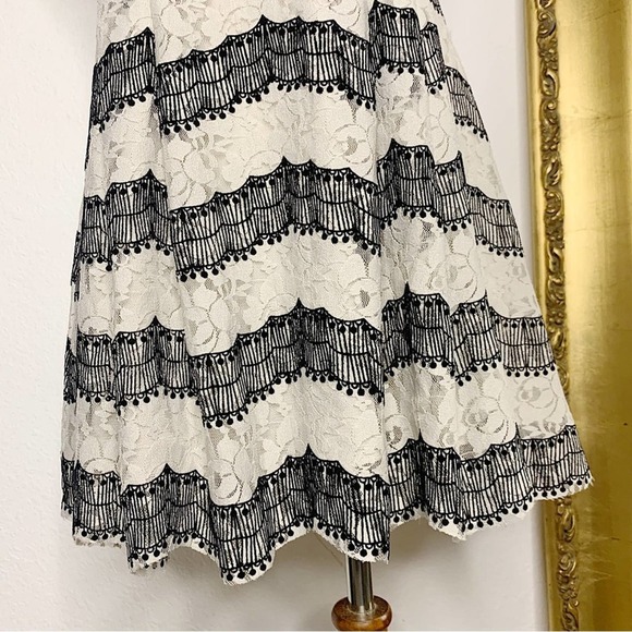 J.O.A. Tiered Off The Shoulder Lace Dress in Black & Nude Size Medium - Picture 5 of 9